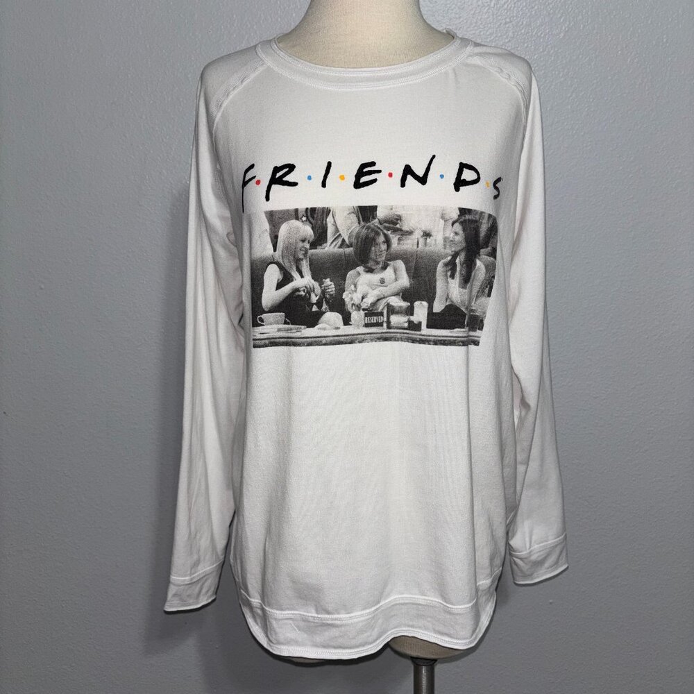 Friends TV Show Women’s M Long Sleeve‎ White Graphic Top Central Perk Scene Tee